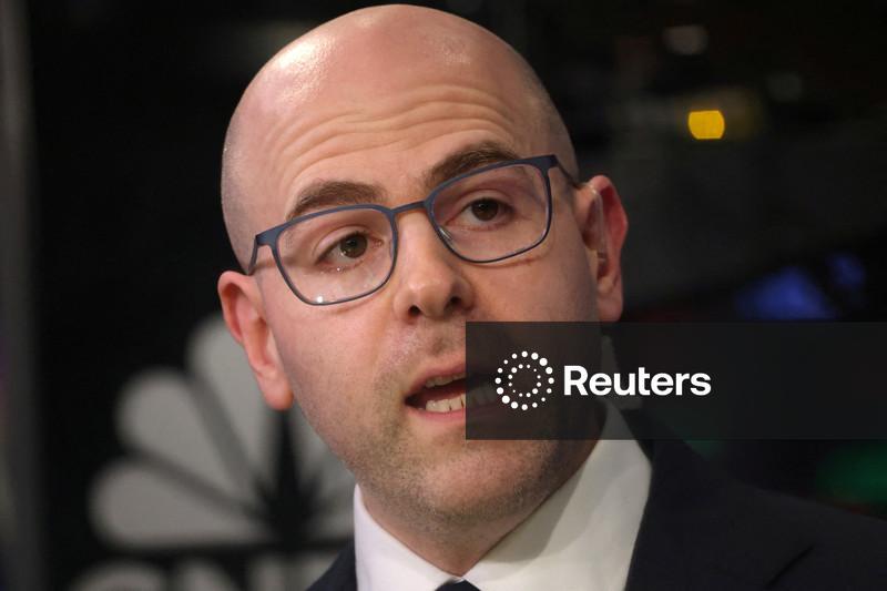 Miran, do Fed, diz que desregulamentação de Trump ajudará a reduzir a inflação, justificando  cortes nos juros