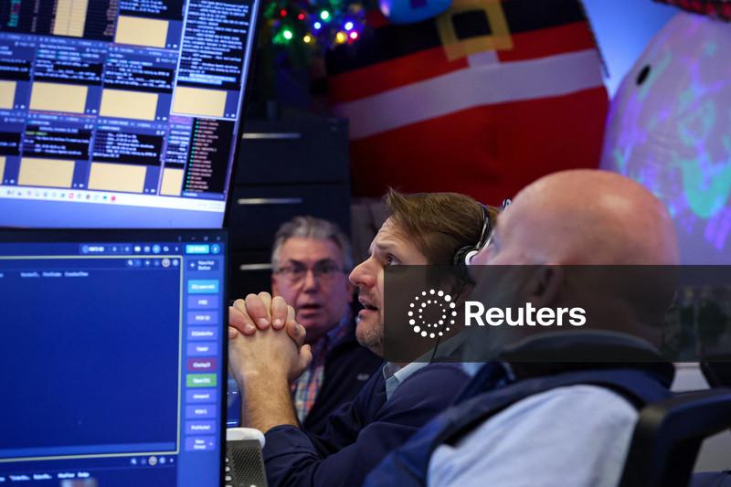 S&P 500 e Nasdaq abrem em baixa por nervosismo sobre gastos da Oracle com IA