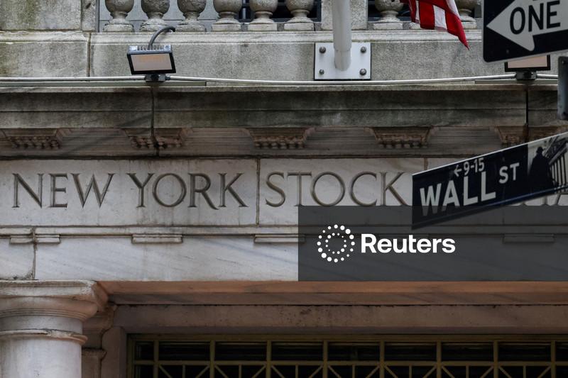 Wall St tem pouca variação antes de decisão do Fed; crescem dúvidas sobre cortes em 2026