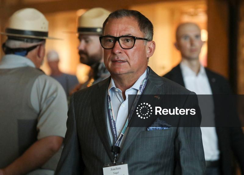 Inflação da zona do euro está praticamente dentro da meta, diz membro do BCE