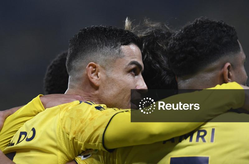 Dois gols de Ronaldo levam o Al Nassr à 10ª vitória consecutiva