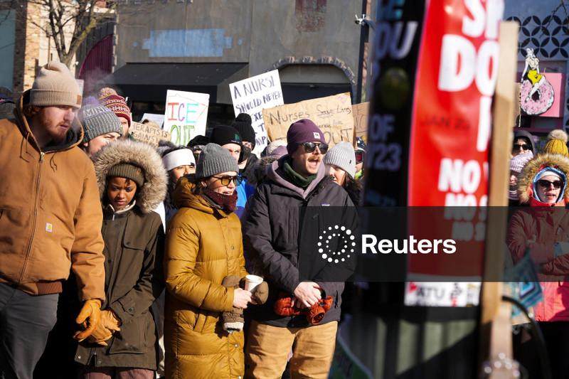 Mortes de norte-americanos por agentes de imigração em Minneápolis põem política imigratória de Trump no centro da eleição