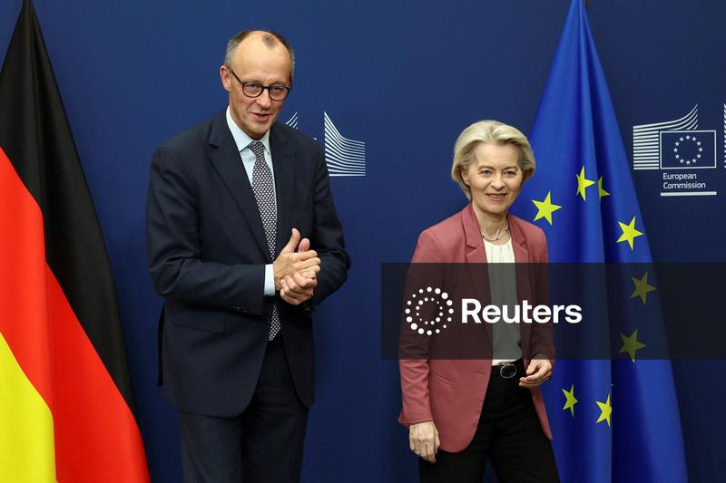 Von der Leyen e Merz dizem que tiveram conversa "construtiva" com premiê belga sobre bens congelados da Rússia