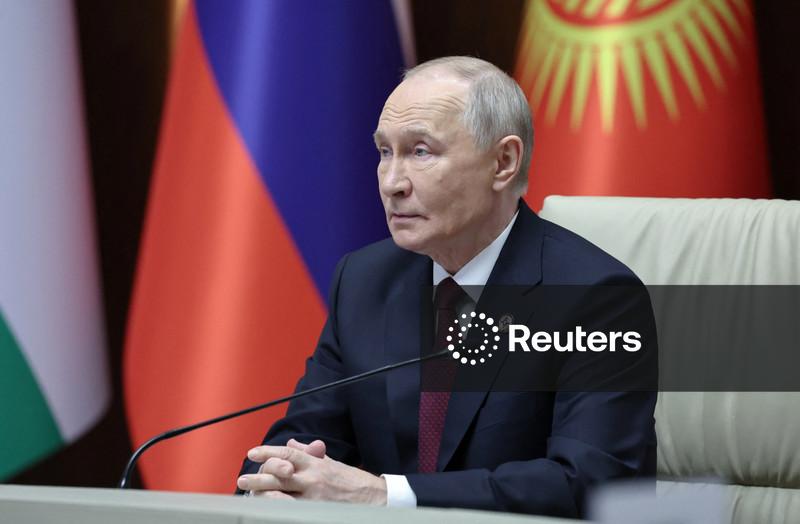 Putin diz que não faz sentido assinar documentos com liderança ucraniana "ilegítima"