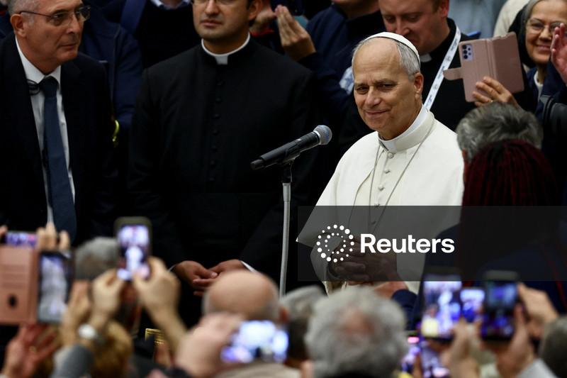 Papa Leão diz que governo Trump é "extremamente desrespeitoso" com migrantes