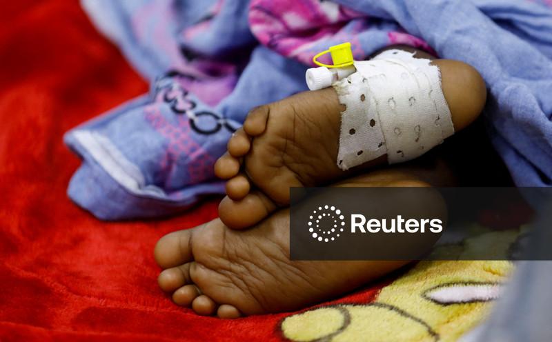 Mortes de crianças aumentarão pela primeira vez neste século após cortes em ajuda, diz Fundação Gates