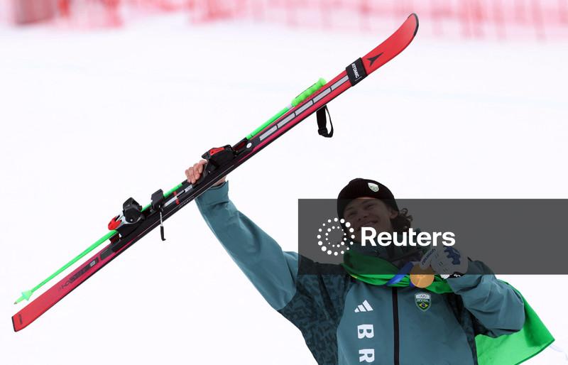 Lucas Braathen leva samba e moda para as pistas da Olímpiada de Inveno