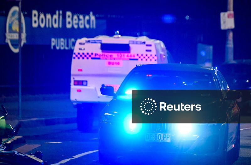 Homens armados matam 11 pessoas em evento do feriado judaico na praia de Bondi, na Austrália