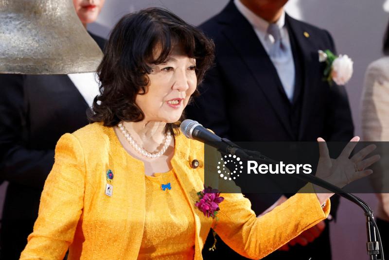 Japão intensifica ameaça de intervenção cambial com iene se aproximando de 160 por dólar