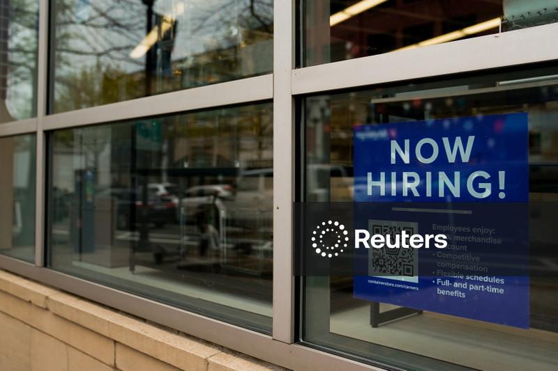 Pedidos semanais de auxílio-desemprego nos EUA sobem em meio a desafios de ajustes sazonais