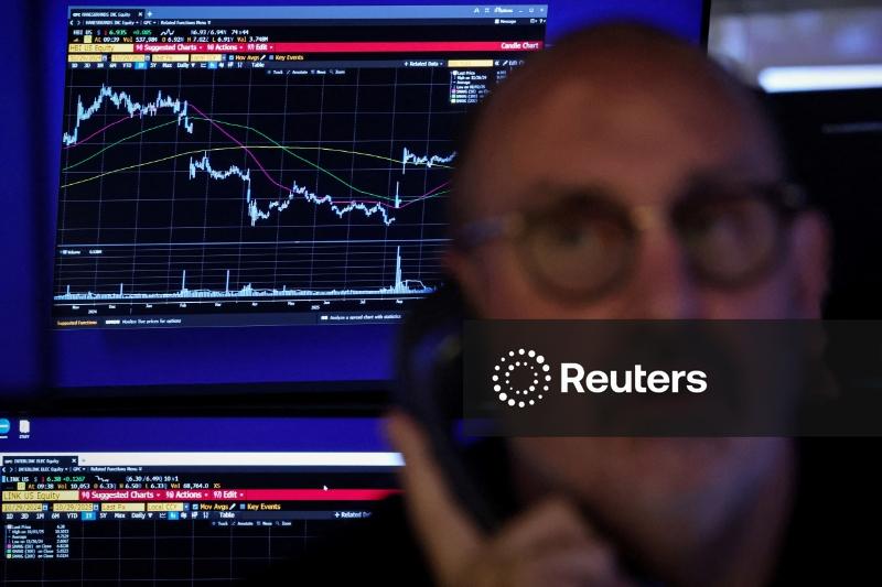 Wall Street fecha em alta acentuada; Nvidia e Palantir lideram salto da IA