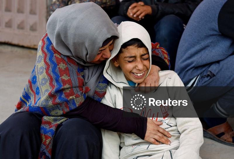 Fogo israelense mata cinco palestinos enquanto Trump tenta avançar com acordo de paz em Gaza