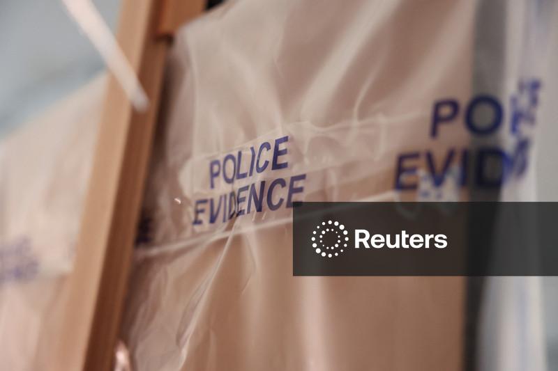 Homem é condenado por roubar pintura "Menina com Balão" de Banksy