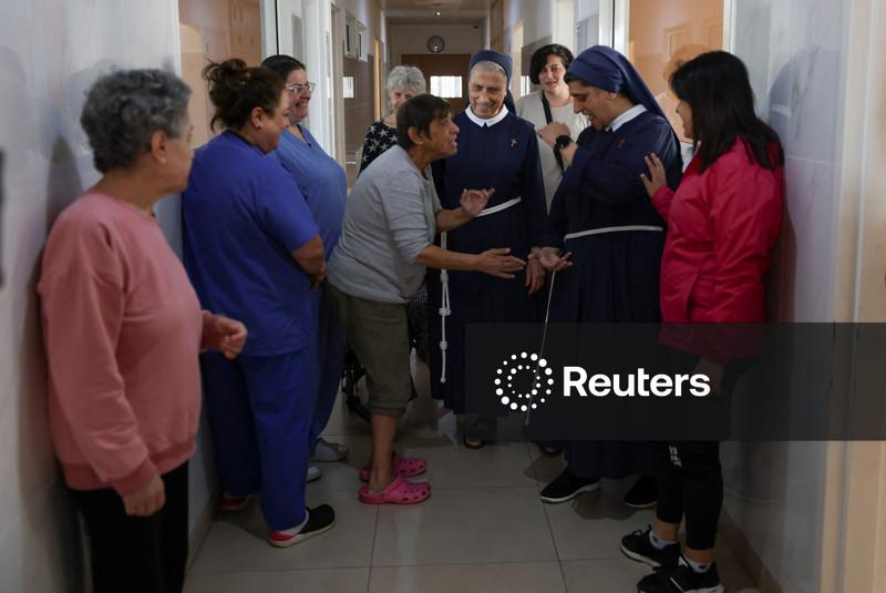 Visita do papa é bênção para pacientes psiquiátricos esquecidos do Líbano