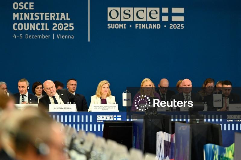 Ucrânia diz que quer "paz de verdade, não apaziguamento" com Rússia