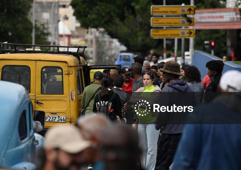 Kremlin diz que situação de combustível em Cuba é crítica e acusa EUA de “sufocar” ilha