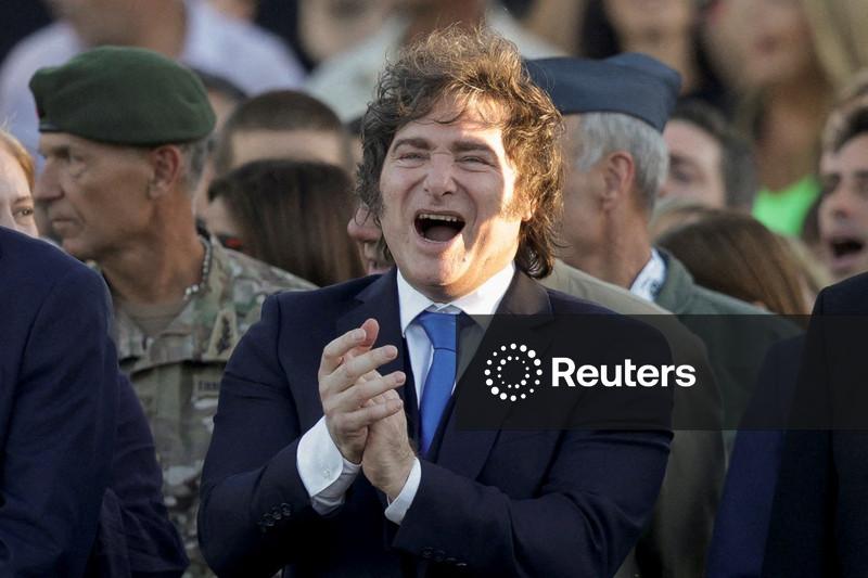 Reforma trabalhista de Milei engatilha confronto com sindicatos