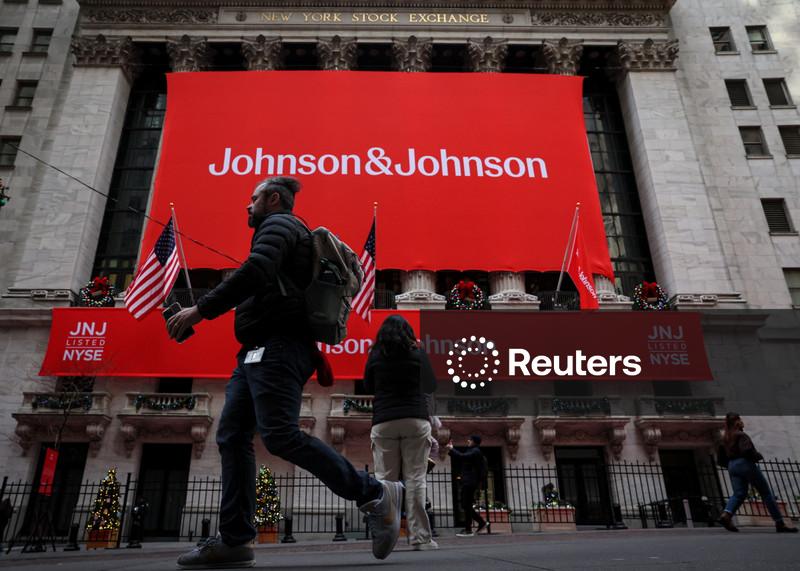 Johnson & Johnson prevê lucro para 2026 acima das estimativas de Wall St