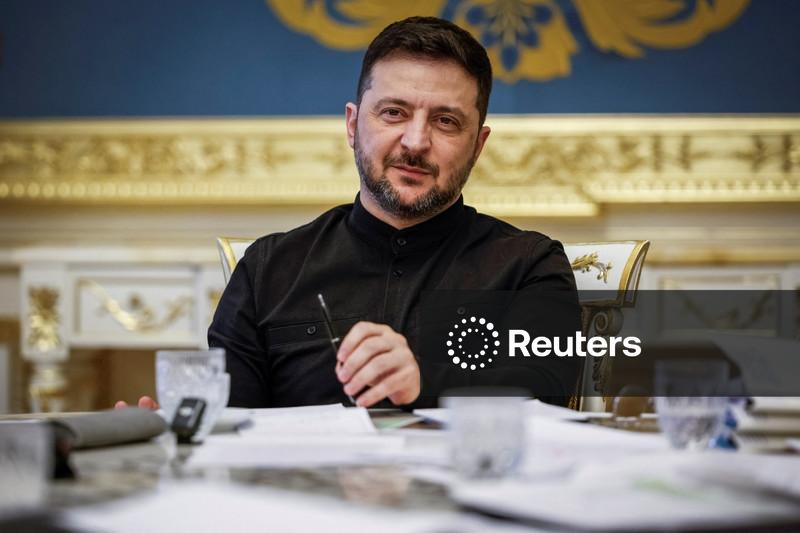 Zelenskiy diz que Kiev está pronta para avançar com plano de paz