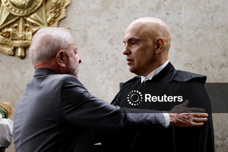 Retirada de sanções contra Moraes foi vitória para democracia brasileira, diz Lula