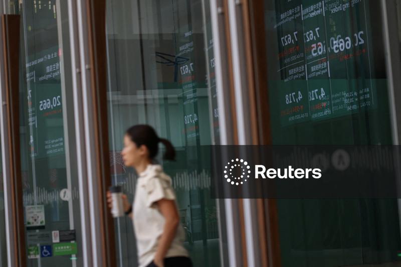 Ações de Hong Kong caem sob pressão de Wall Street e tensões geopolíticas