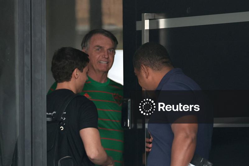Ex-presidente Jair Bolsonaro é preso pela Polícia Federal