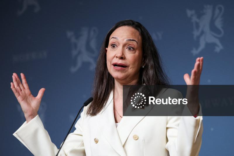 Venezuelana ganhadora do Nobel diz querer transição pacífica após Maduro