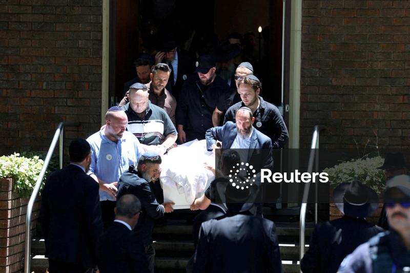 Austrália promete novas leis contra ódio; mais jovem vítima de ataque é enterrada