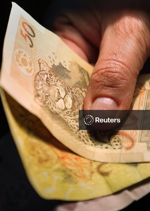 Poupança no Brasil registra em novembro 5º mês seguido de saques, diz BC