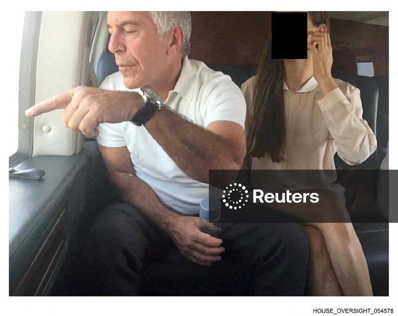 Reino Unido investiga uso de aeroportos por Epstein para tráfico