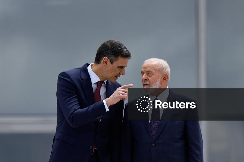 Lula e premiê da Espanha saúdam aprovação de acordo comercial entre UE e Mercosul em telefonema, diz Planalto