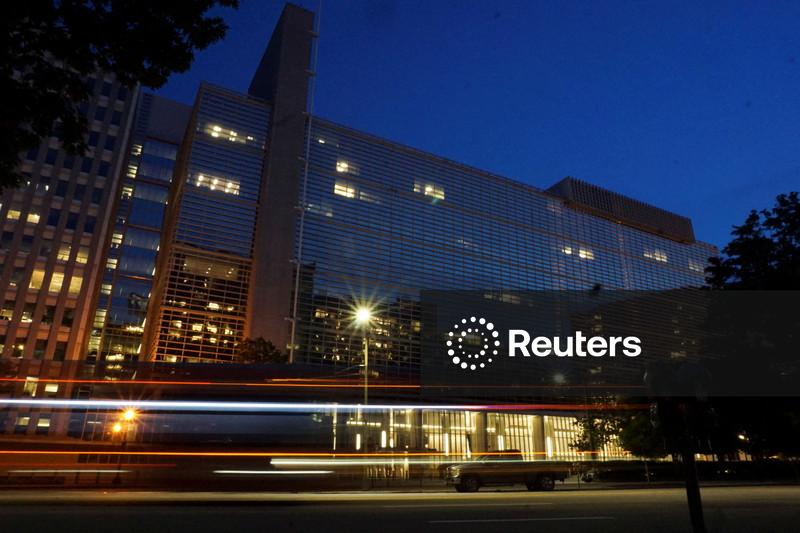 Banco Mundial vê resiliência do crescimento global em 2026 apesar de tarifas, mas com dinamismo em declínio