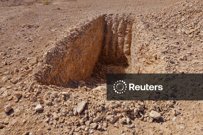 Síria protege vala comum da era Assad revelada pela Reuters e abre investigação criminal