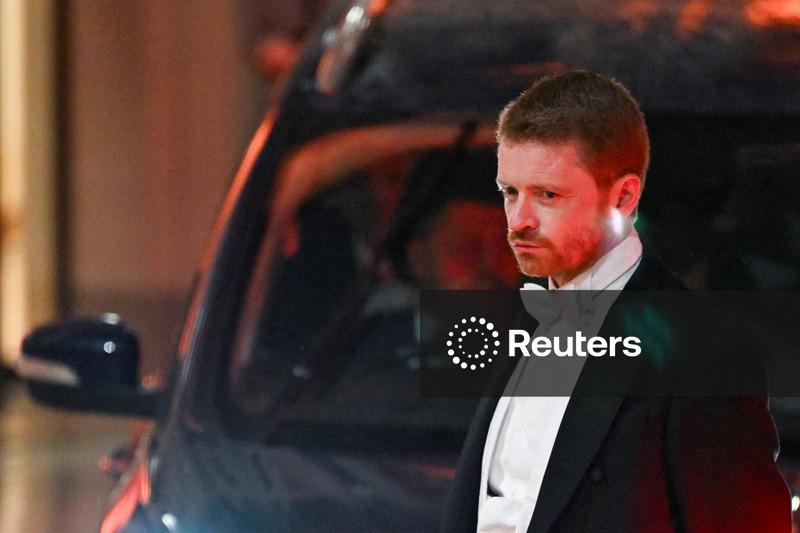 Principal assessor do premiê britânico renuncia devido ao escândalo Mandelson-Epstein