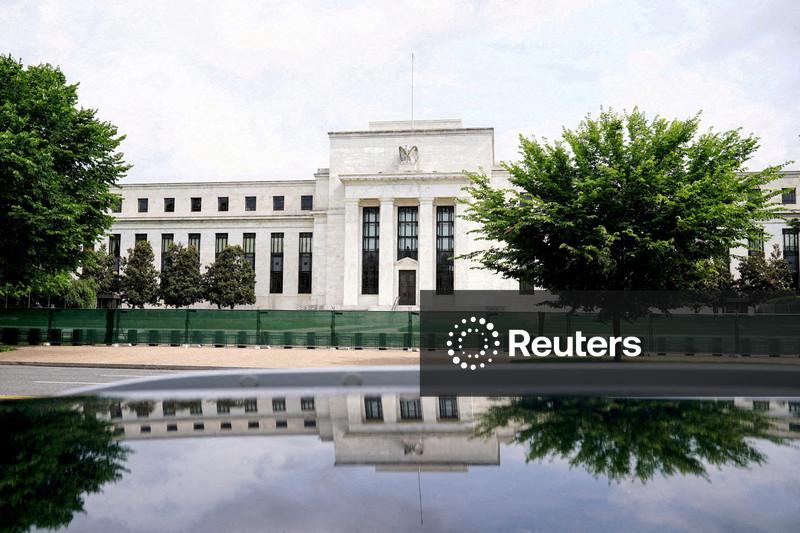 J.P. Morgan prevê aumento de juros pelo Fed em 2027; Barclays e Goldman adiam previsões de corte