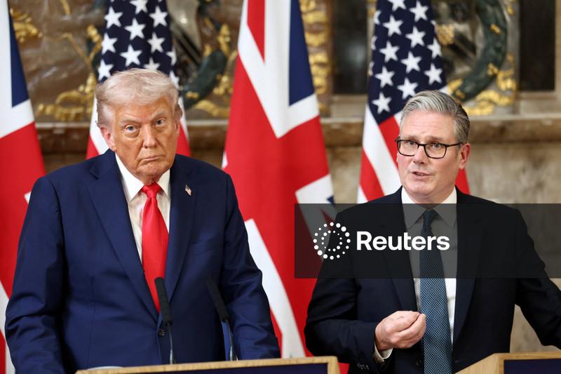 Trump diz premiê britânico está cometendo “um grande erro” com arrendamento de base