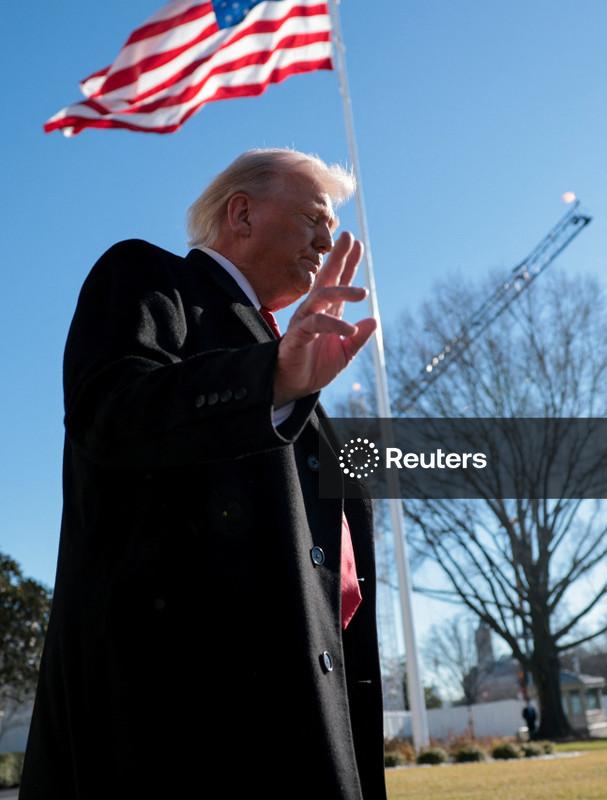 Trump se reúne com líder da oposição venezuelana após elogiar presidente interina