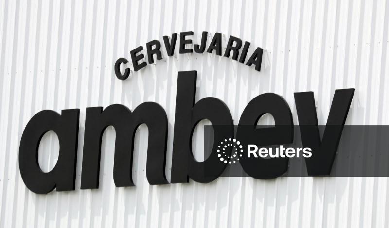 Lucro líquido da Ambev recua quase 10% no 4º tri