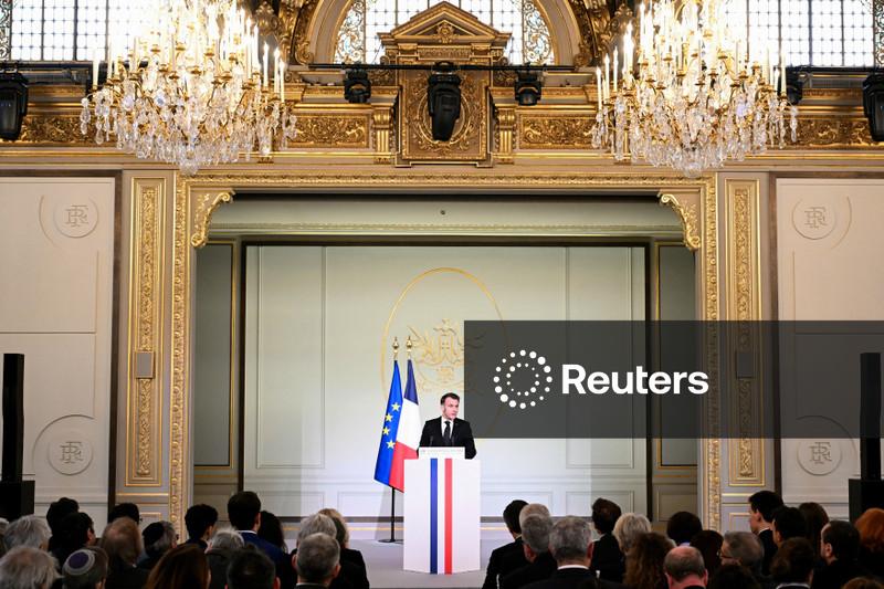 Macron pede medidas mais rigorosas contra o antissemitismo na França