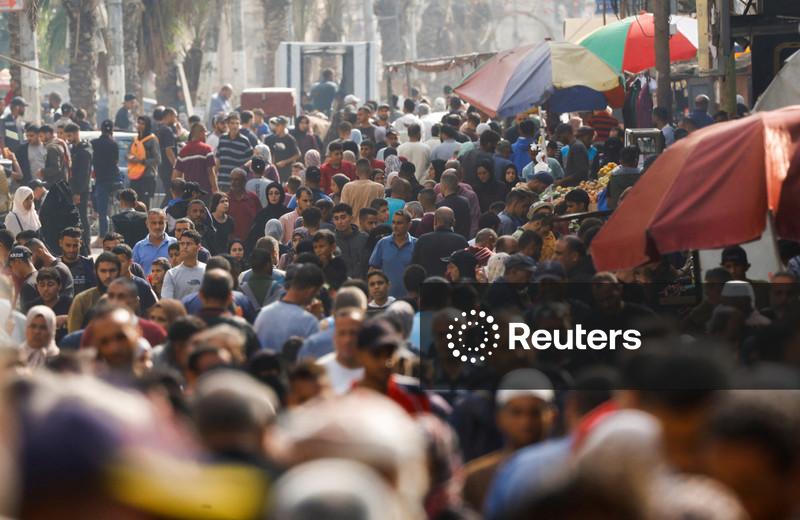 Hamas reafirma discretamente controle em Gaza enquanto negociações pós-guerra se arrastam