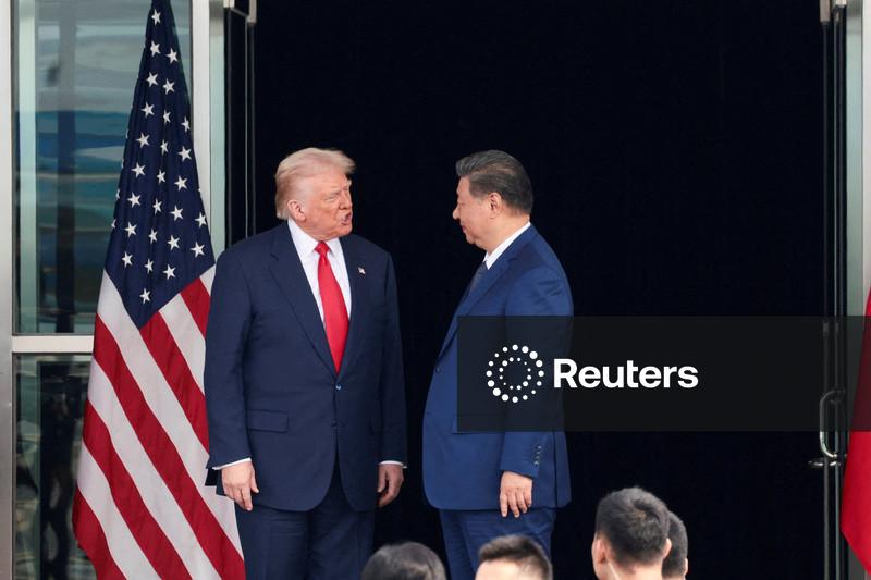 Xi Jinping conversou com Trump pelo telefone, diz agência estatal chinesa
