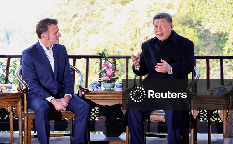 Xi tenta conquistar Macron em viagem, mas poucos acordos entre China e França são firmados