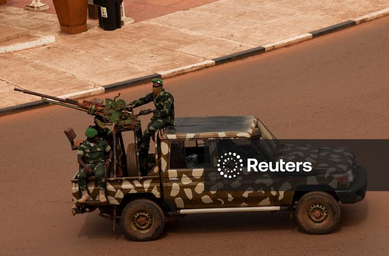 General toma posse como líder de Guiné-Bissau em golpe rápido após votação contestada