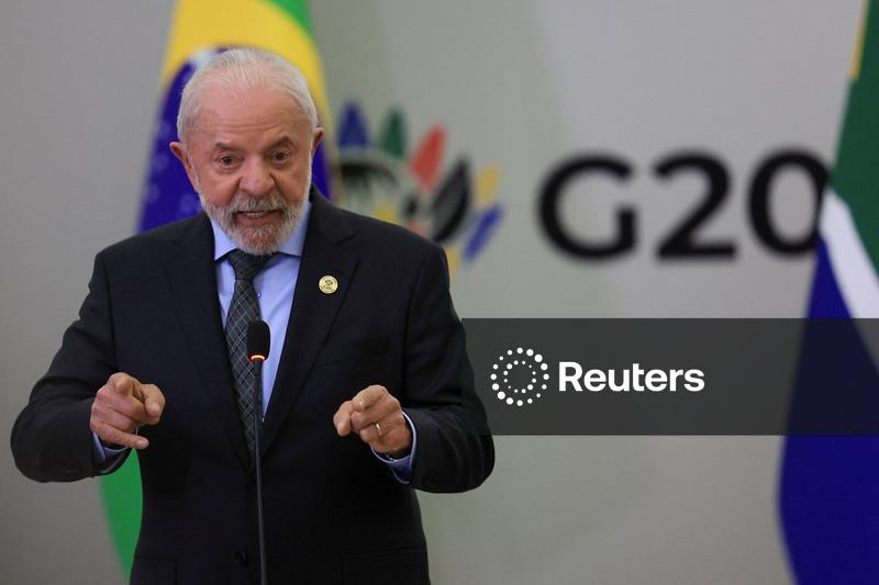 Lula avalia que prisão de Bolsonaro não afeta relação com Trump e se diz preocupado com aparato militar dos EUA no Caribe