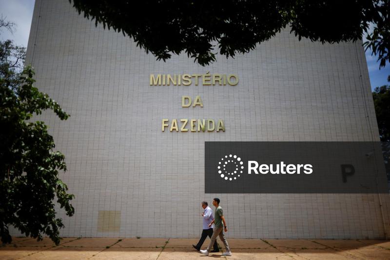 Juros elevam dívida pública e é preciso convergir políticas fiscal e monetária, diz Durigan