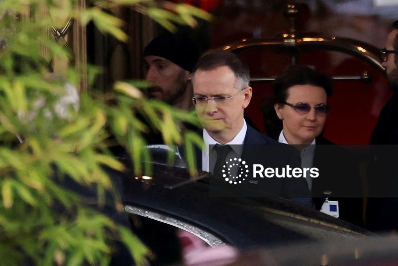 Negociações de paz sobre Ucrânia terminam após Zelenskiy afirmar que Rússia está protelando