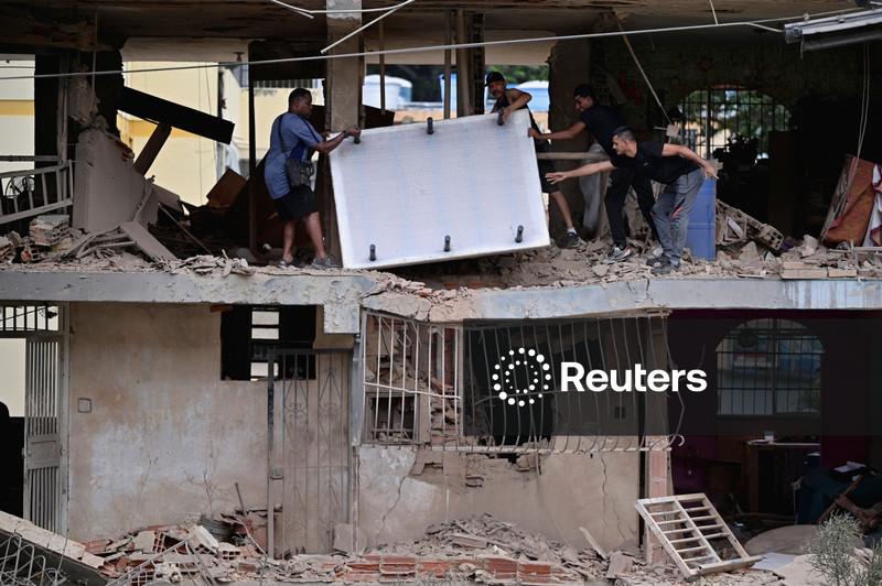 Casas venezuelanas foram destruídas em ataque dos EUA; não há dados oficiais sobre mortes