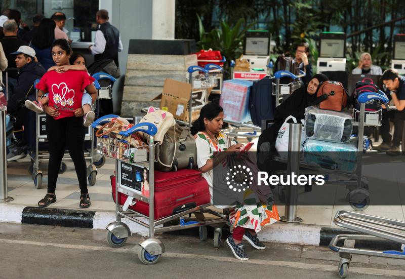 Índia reduz tarifas aéreas em meio à crise da IndiGo