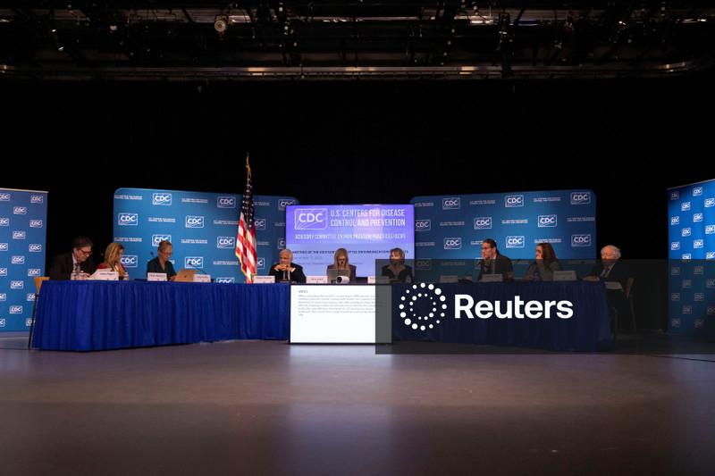 Comitê dos EUA descarta recomendação de vacina contra hepatite B para maioria das crianças