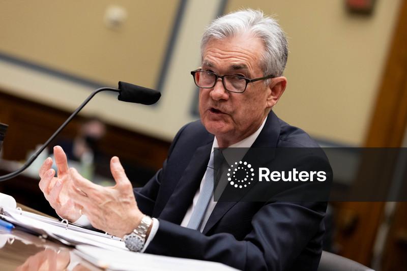 Política de juros do Fed está bem posicionada, mas ajustes futuros não estão em curso predefinido, diz Powell